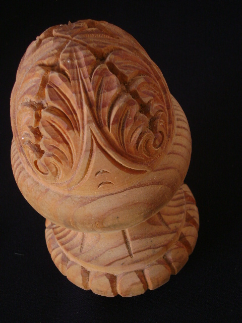 Decorational Post Top Carving Pine TP2
